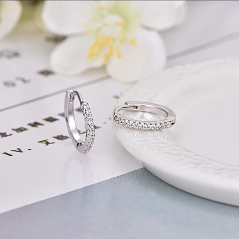 NEW 925 STERLING SILVER DIAMOND HOOP EARRINGS - Picture 6 of 10